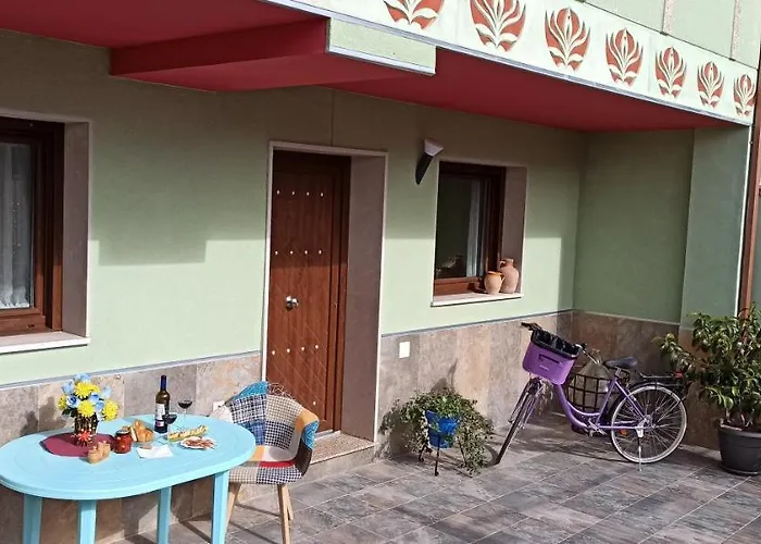 Apartamentos Turisticos Las 3 Golondrinas